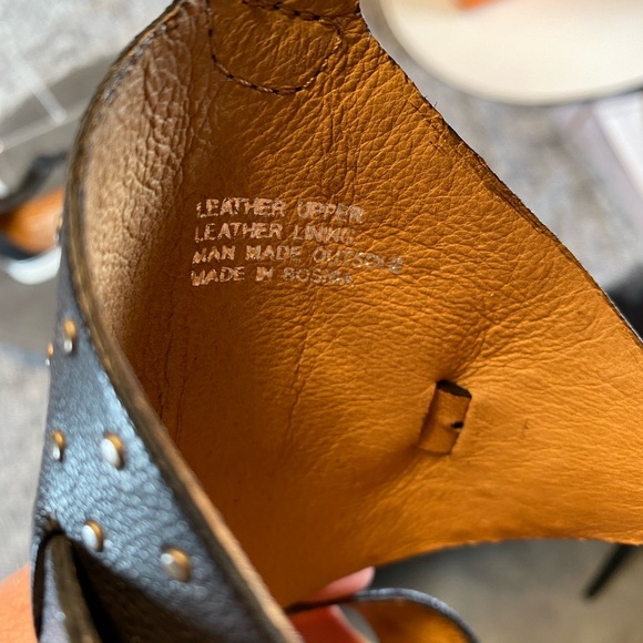 Miz Mooz Kane Gladiator Studded Sandal flat size 40 - Picture 7 of 9